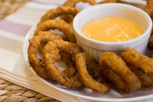 Sriracha Aioli Onion Ring Dip Recipe