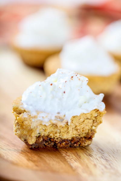Muffin Tin Mini Pumpkin Cheesecake