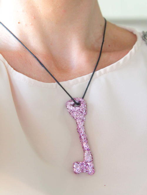 DIY Glitter key necklace