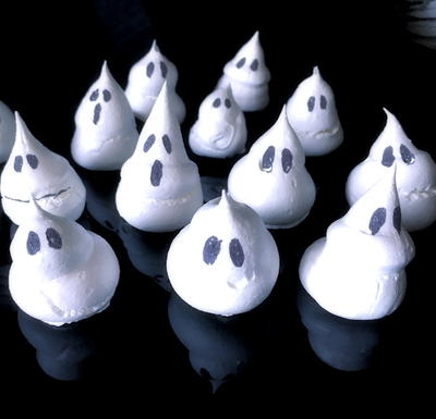 Halloween Meringue Ghosts and Bones