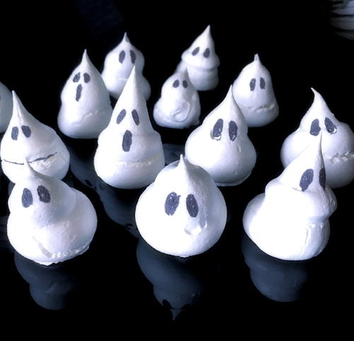 Halloween meringue ghosts and bones
