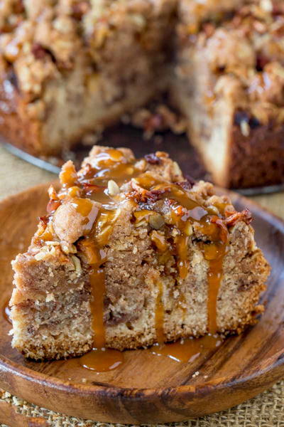 Apple Crisp Crumb Cake