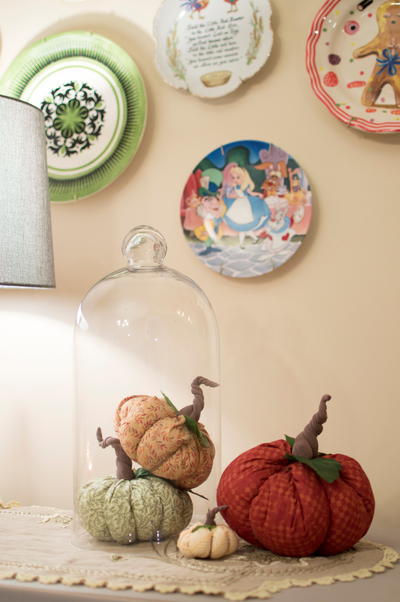 Easy DIY Scrap Fabric Fall Pumpkins with Homemade Stems