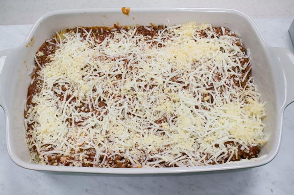 Classic Three Cheese Lasagna Recipe | AllFreeCasseroleRecipes.com