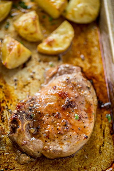 Brown Sugar Garlic Oven Baked Pork Chops