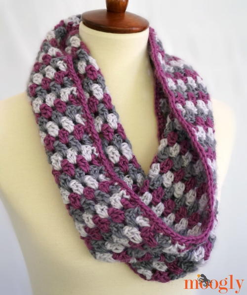 Well Dressed Crochet Cowl