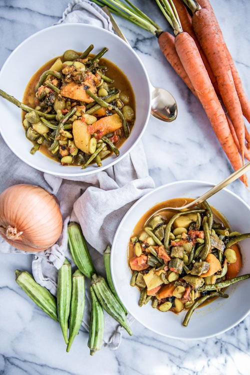 Easy and Healthy Vegetable Soup with Turmeric