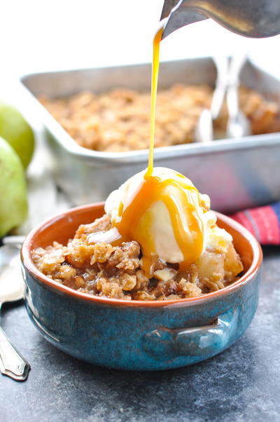 Easy Pear Crisp