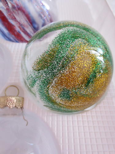 DIY Painted Christmas Ornaments