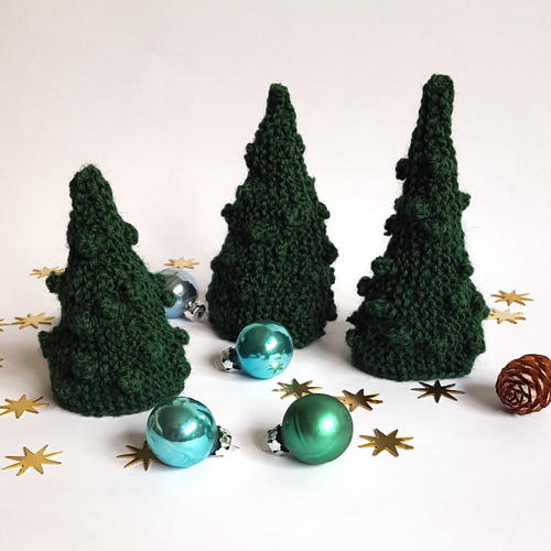 Tiny Tree Ornaments  Knitted christmas decorations, Knit