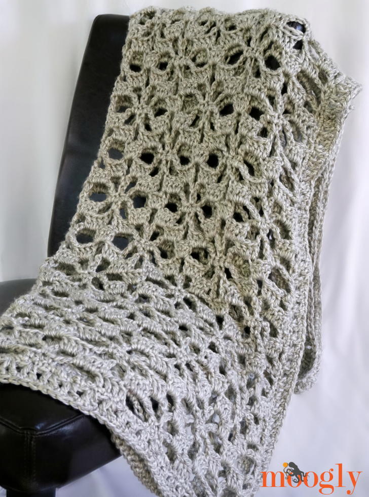 Snowflake Lace Throw | AllFreeCrochetAfghanPatterns.com