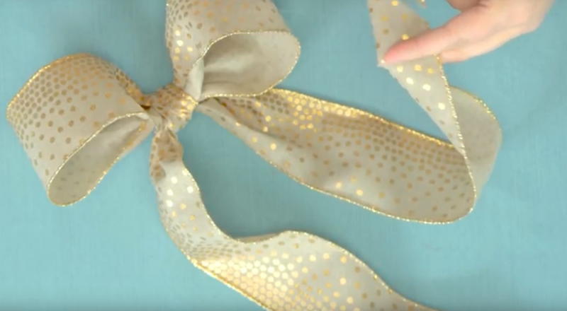 ribbon how to tie a bow