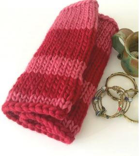 Knit Lipstick Cowl