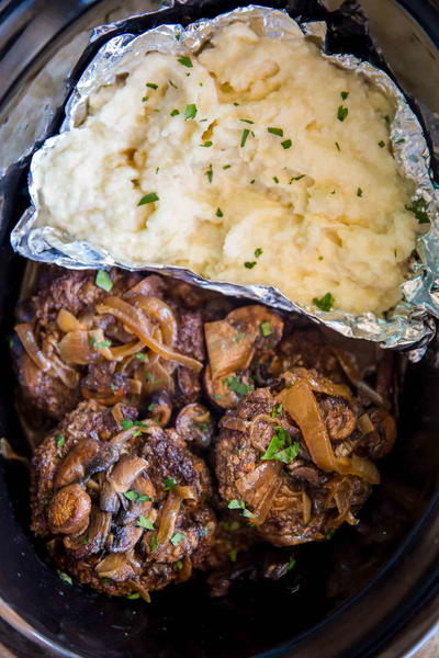 Slow Cooker Salisbury Steak and Mashed Potatoes