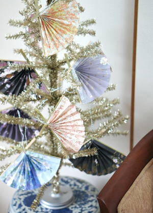 60 Christmas Crafts From Recycled Items Allfreechristmascrafts Com