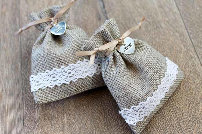 Easy Burlap Wedding Favor Bags | AllFreeDIYWeddings.com