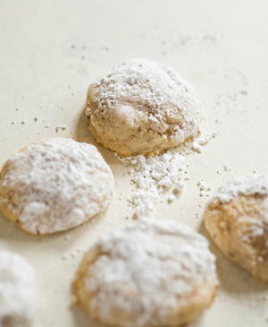 So Easy Snowball Cookies