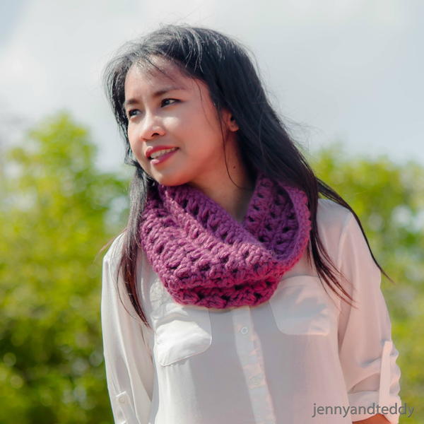 Purple Delight Crochet Cowl