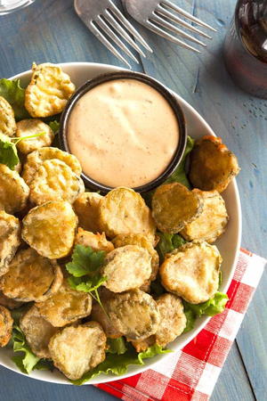 Copycat Texas Roadhouse Fried Dill Pickles