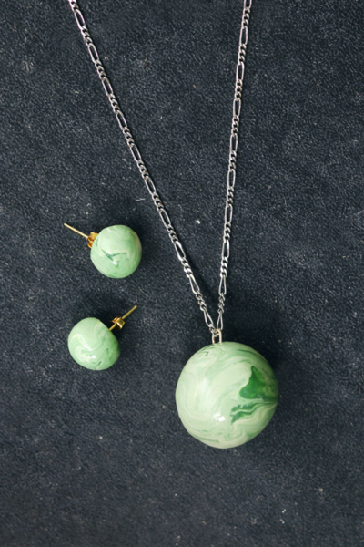 Gorgeous and Glam Green Jewelry