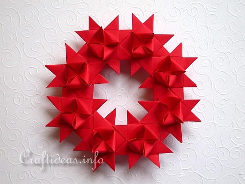 German Paper Star Christmas Wreath