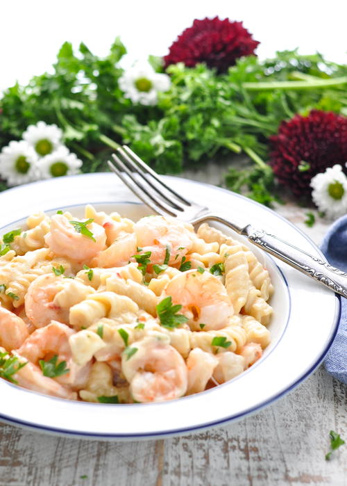 Dump-and-Bake Creamy Shrimp Pasta