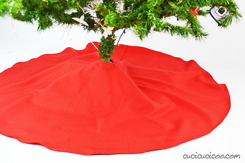 DIY Thrifty Christmas Tree Skirt