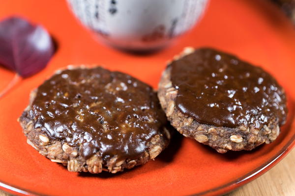 Apple Oat Cookies with a Cinnamon Caramel Frosting	