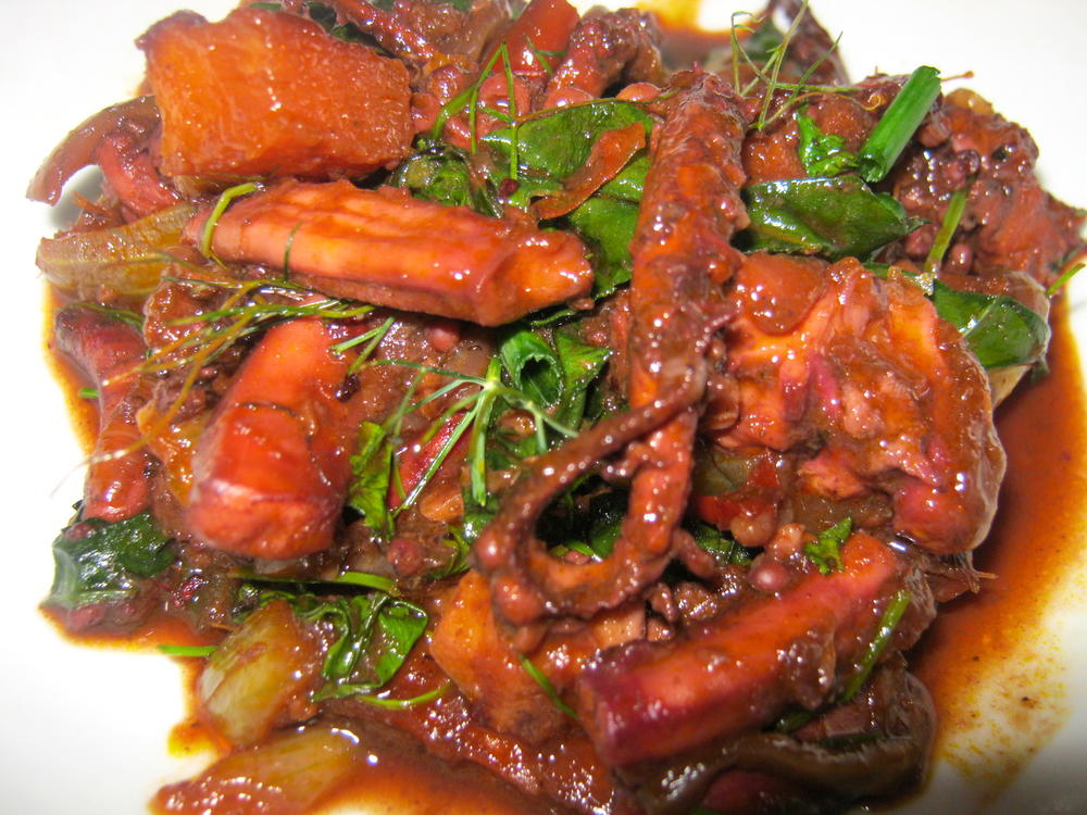 Spicy Octopus in Garlic Pineapple Sauce | RecipeLion.com