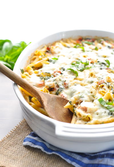 Dump-and-Bake Chicken Florentine Pasta Casserole