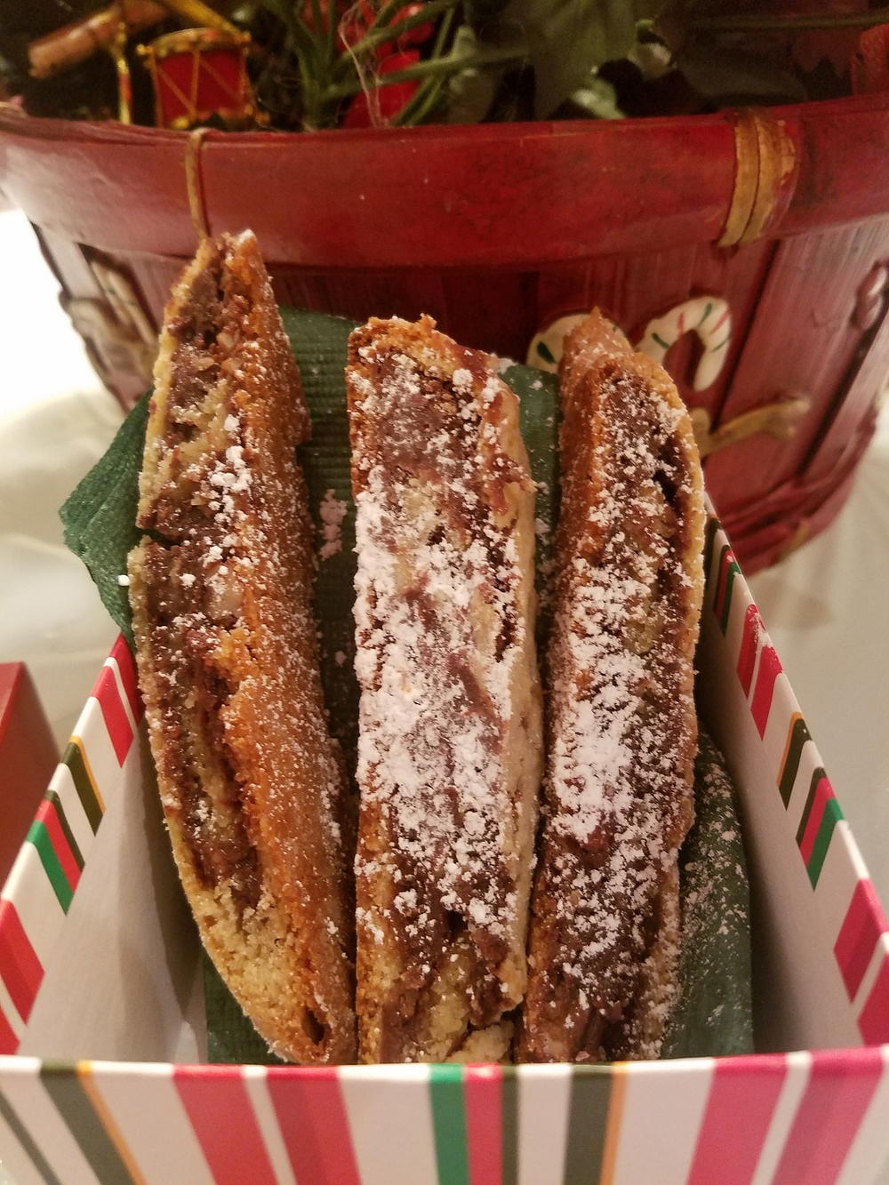 Italian Fudge Roll Cookies