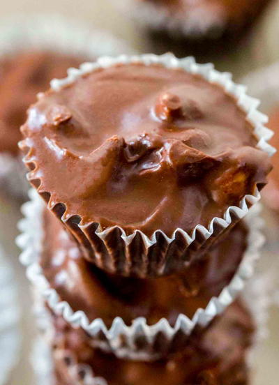 Slow Cooker Chocolate Peanut Candy