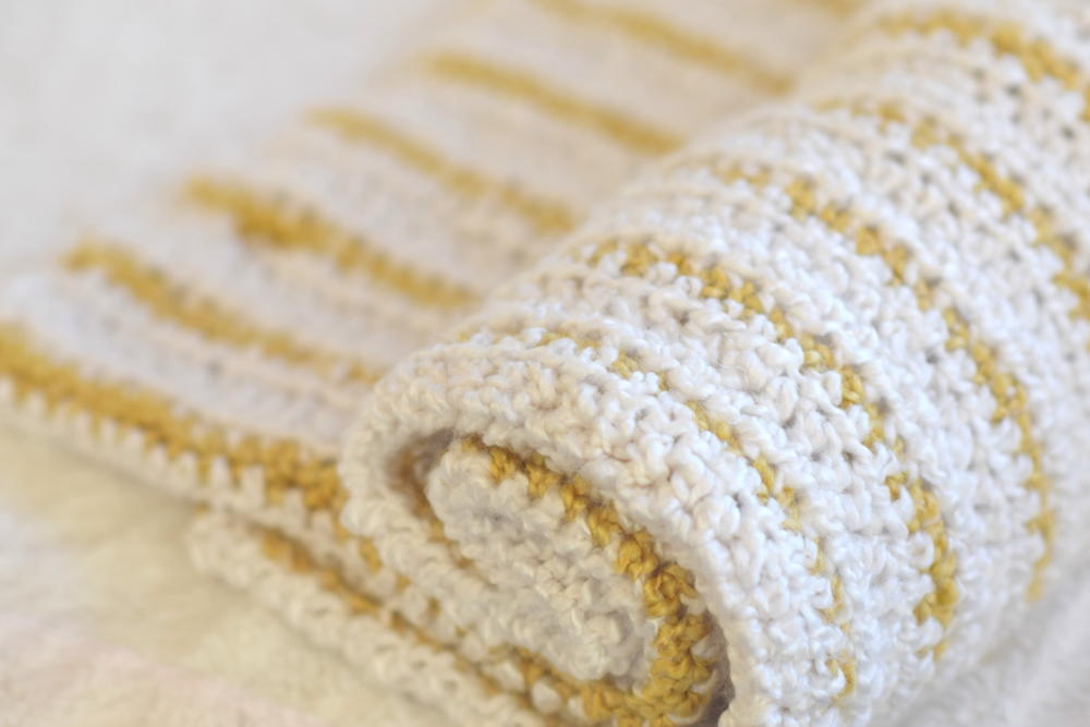 Beginner Squishy Crochet Blanket