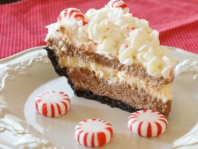 Homemade Bakers Square Candy Cane Pie