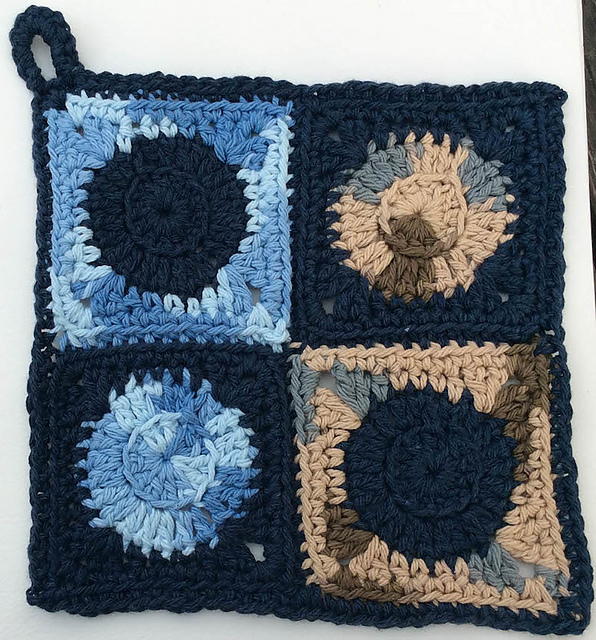 Four Circles Potholder