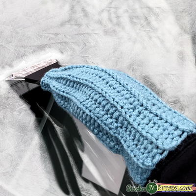 Ice Scraper Mitt