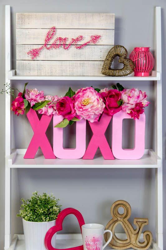 DIY Valentines Day Decor | DIYIdeaCenter.com