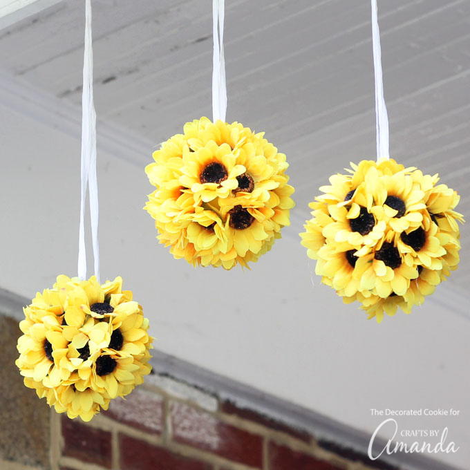 Sunflower Kissing Balls | AllFreeHolidayCrafts.com