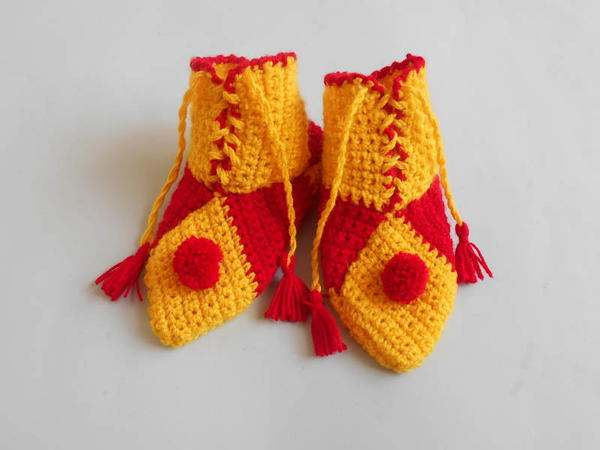 Super Easy Crochet Toddler Slippers