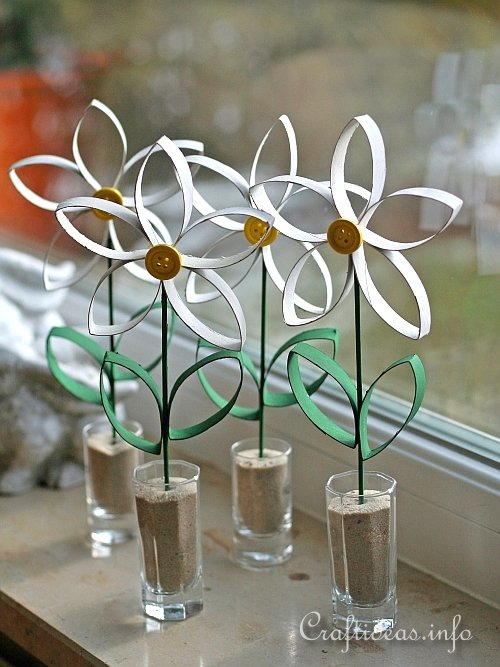 DIY Paper Flowers Made Out of Recycled Toilet Paper Rolls