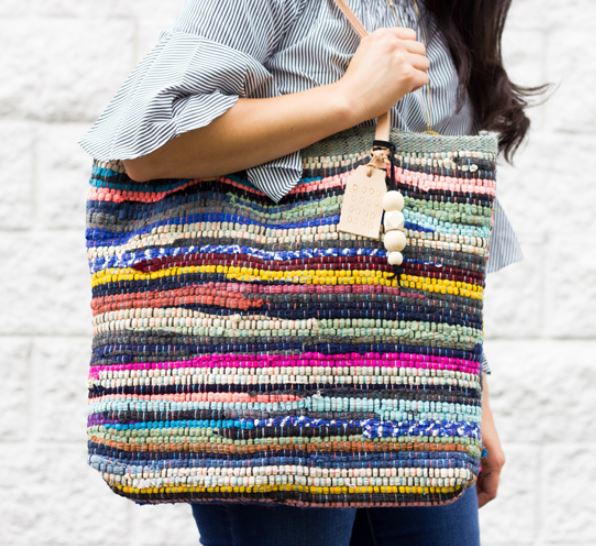 How to make a tunic Rag Rug DIY Tote Bag | AllFreeSewing.com
