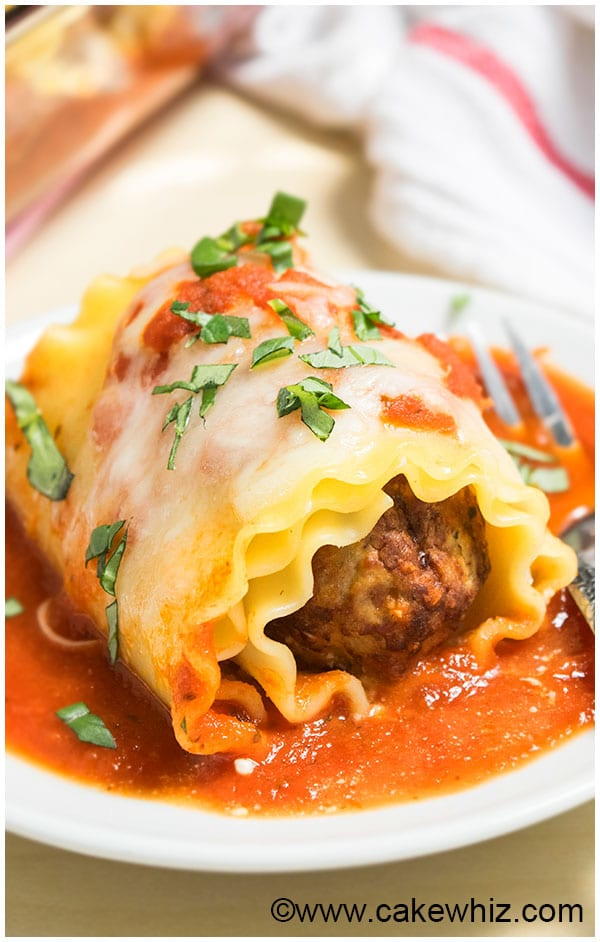 Meatball Lasagna Roll Ups | RecipeLion.com