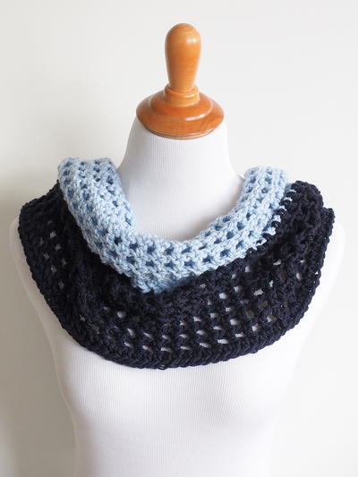 Crochet Two-Tones Infinity Cowl