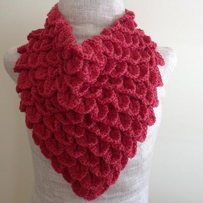 Coral Crocodile Stitch Crochet Cowl