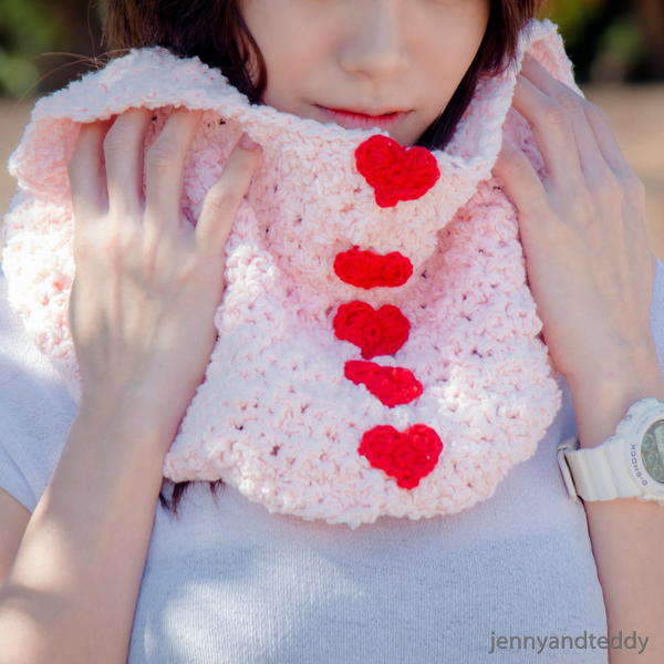 sweetheart fluffy cowl