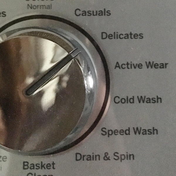 When using the washing machine for felt, use a gentle cycle.