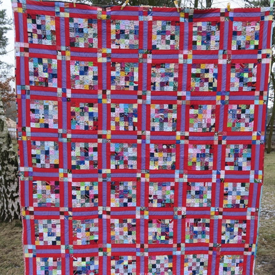 Simply Scrappy Quilt Pattern | FaveQuilts.com