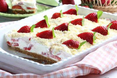 Icebox Strawberry Shortcake Bars