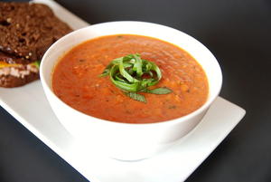 Copycat Carrabba's Tomato Basil Soup