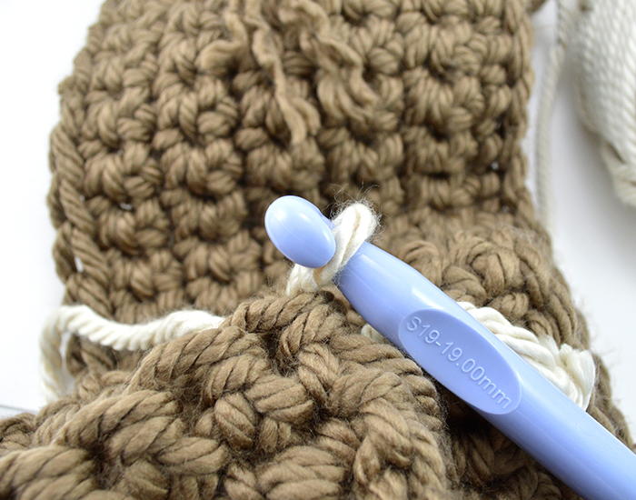 Mega Bulky Yarn Crochet Blanket